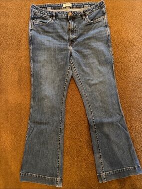 High-Rise Blue Flare Jeans — Classic Women's Wide Leg